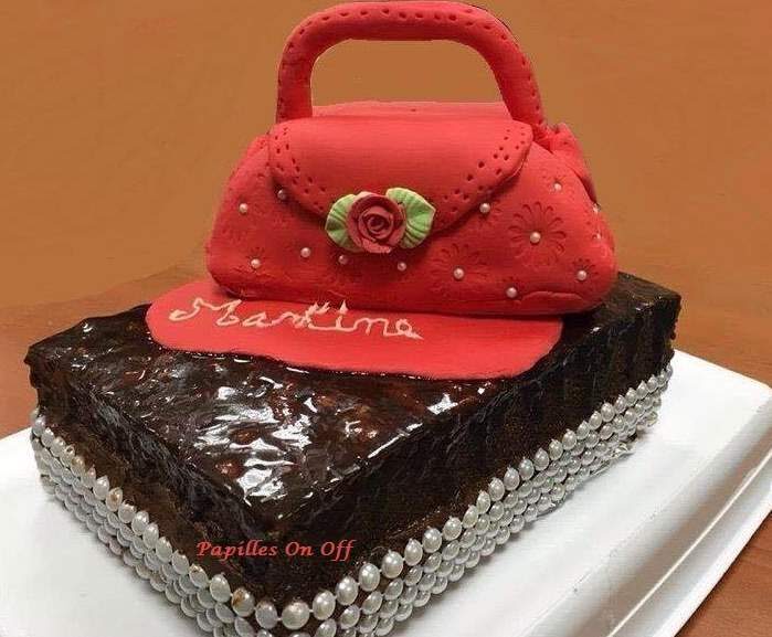 Gâteau sac à main en pâte à sucre : gâteau à la crème de moka et gâteau au chocolat