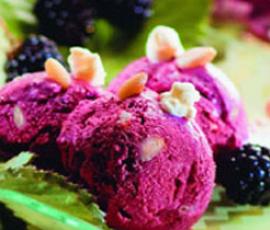 Glace veloutée aux mûres