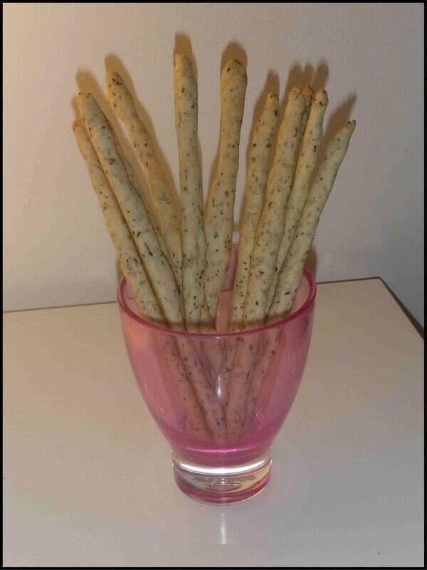 Gressins au basilic parmesan