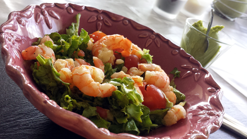 Guacamole en sorbet et salade de crevettes