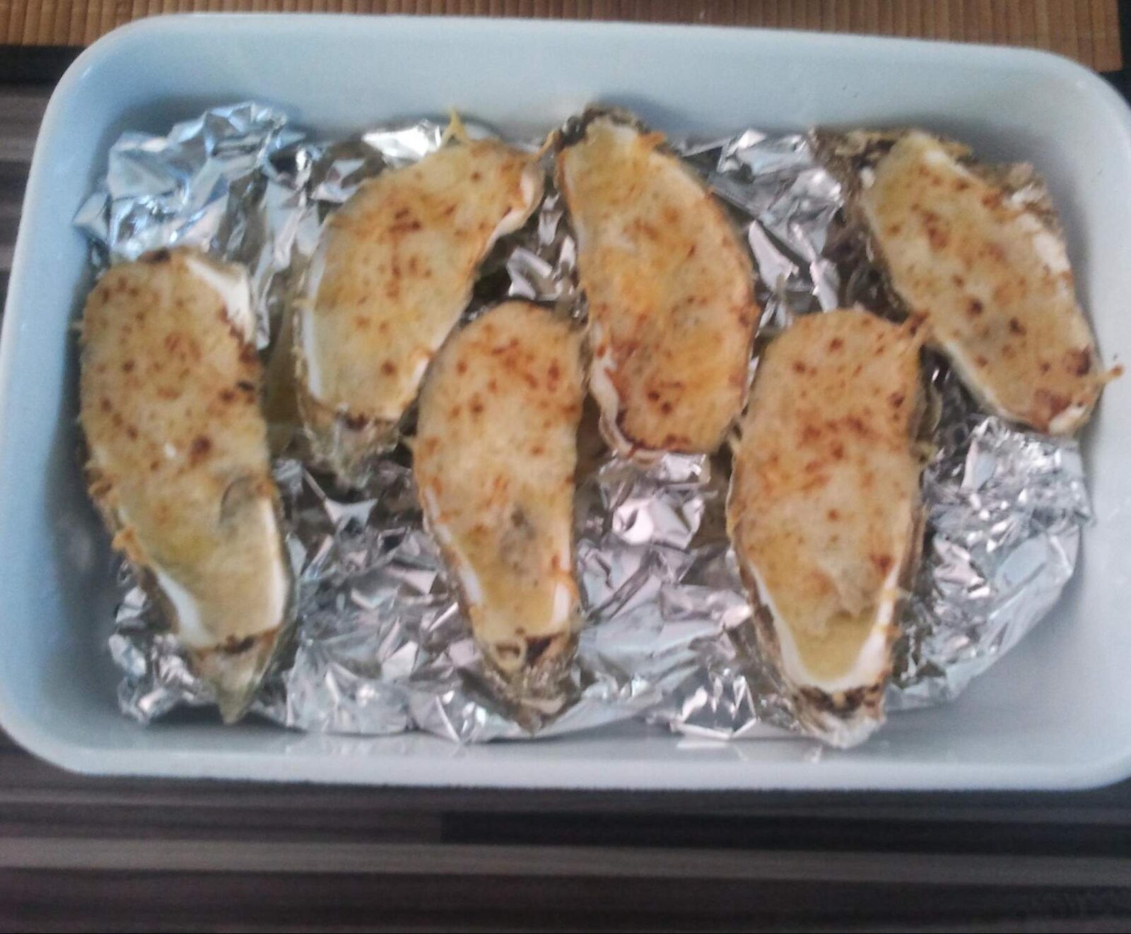 Huîtres chaudes gratinées