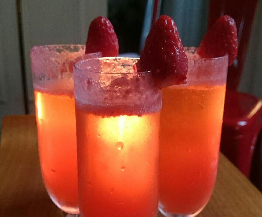 Jayne Mansfield Cocktail - Fête des fraises