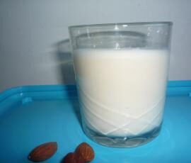 Lait d'amandes aux noisettes
