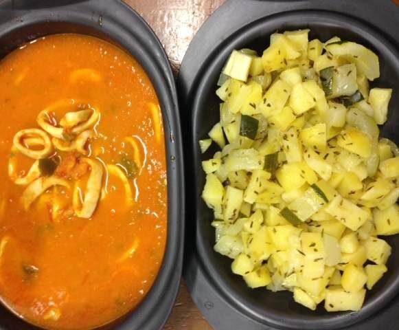 Lamelle d'encornets à la tomate et ses petits légumes