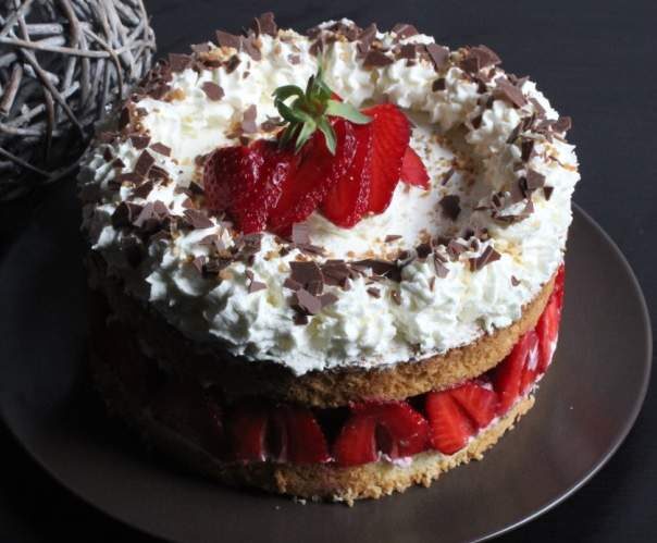 Layer cake aux fraises de Carpentras