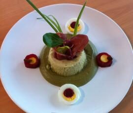 Le Moelleux Pom'Bleu sur son lit de mâche aux deux pommes