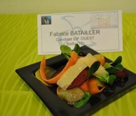 Légumes d’hiver crus cuits sur caviar de topinambours