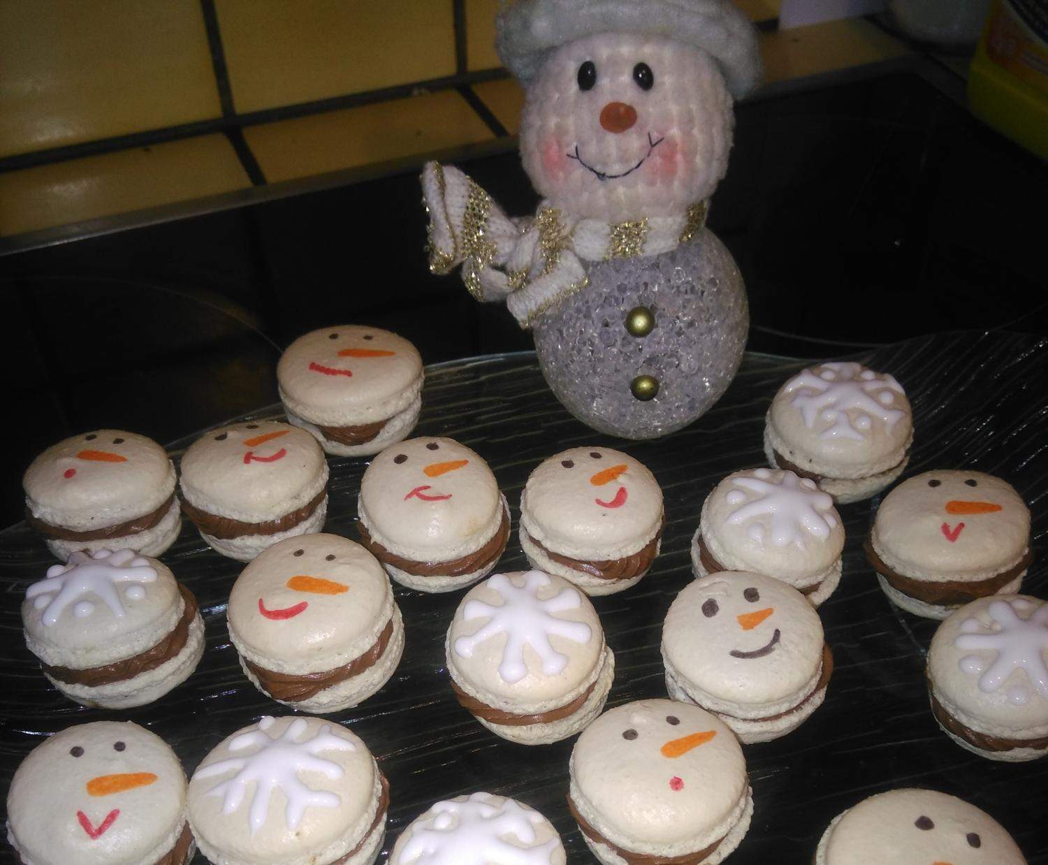macarons bonhommes de neige et flocons