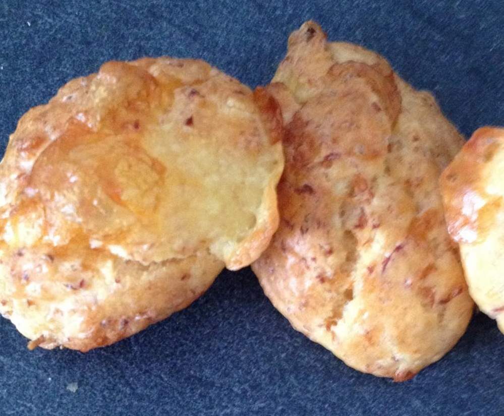 Madeleine bacon-camembert