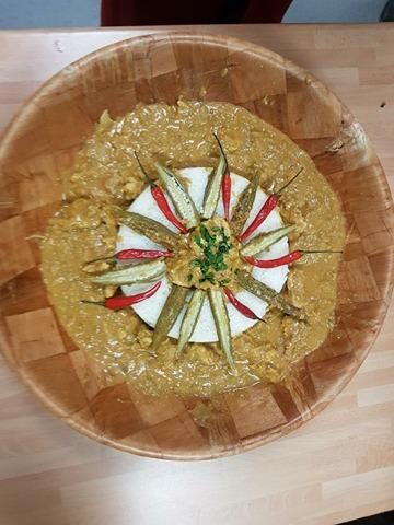 Maffé malien poulet gombos et beurre de cacahuète