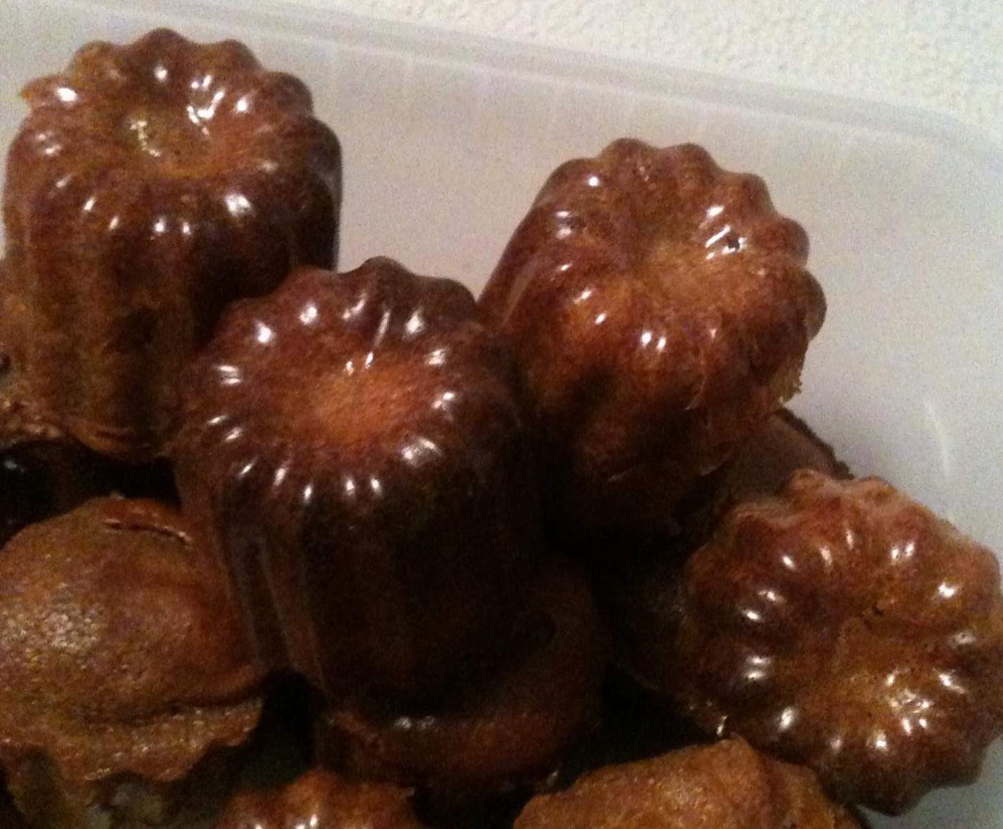 MINI CANNELÉS au CARAMBAR