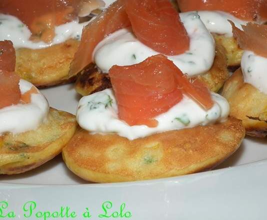 Minis blinis au Maïs et saumon fumé