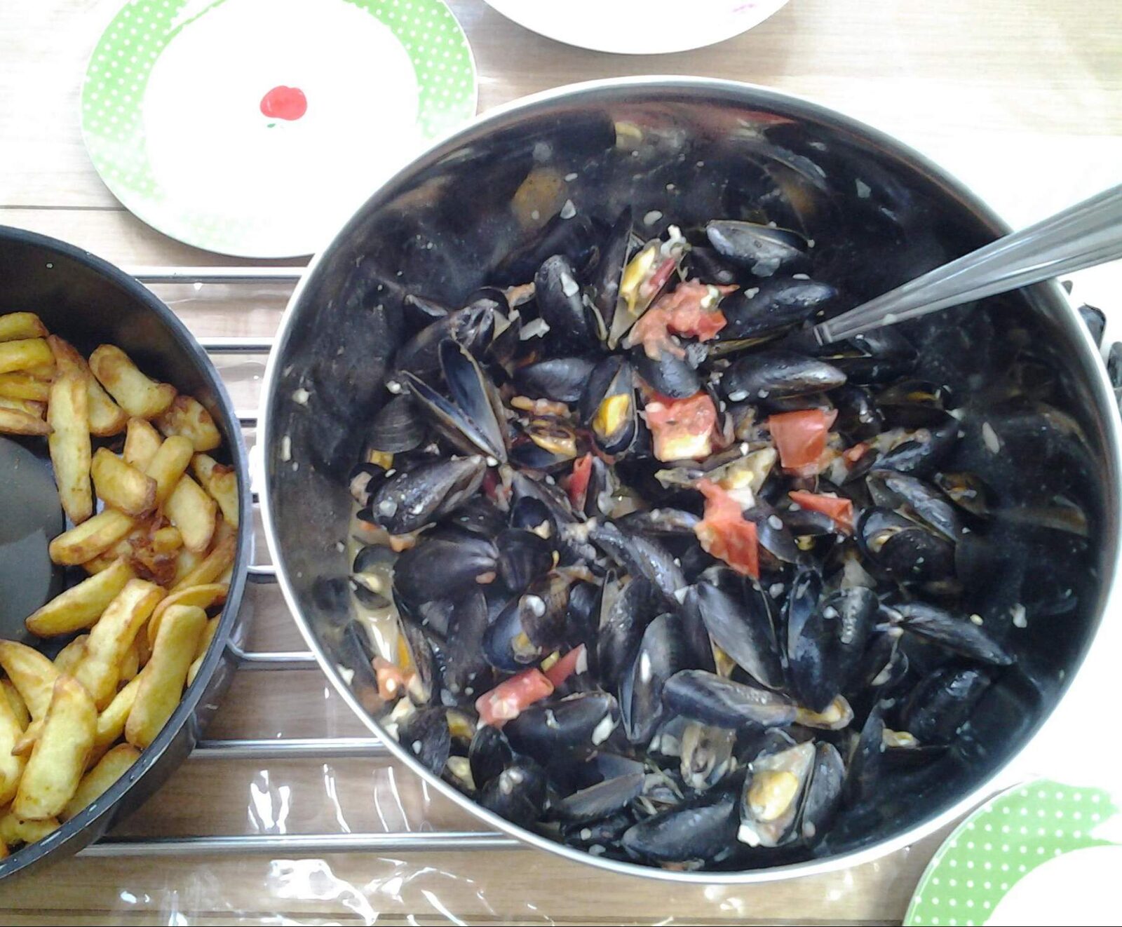Moules à la marinière tomatée