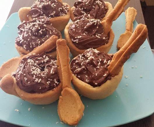Mousse au chocolat en tasse sablée à croquer