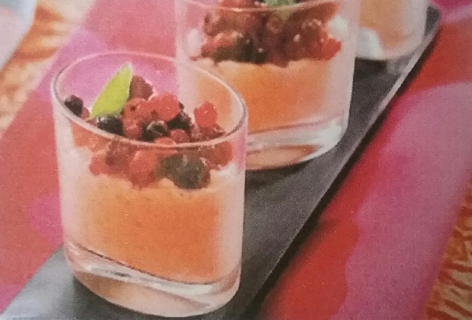 Mousse d'abricot aux fruits rouges