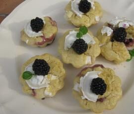 Muffins chèvre-mûres-basilic