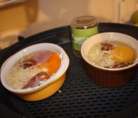 Oeufs cocotte au roquefort