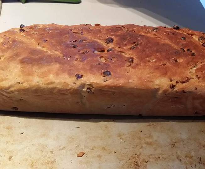 Pain de seigle aux raisins