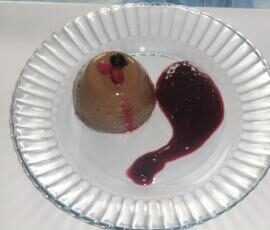 panacotta coco/chocolat et son coulis de fruits rouges