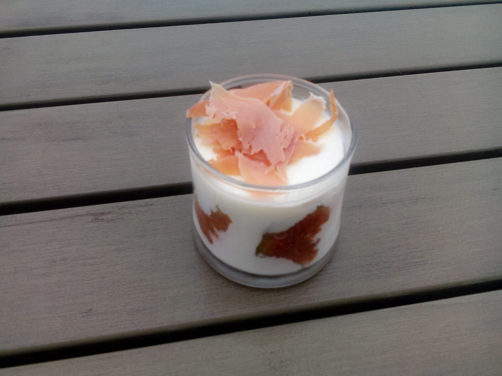 Panna cotta au chèvre , figue et jambon cru