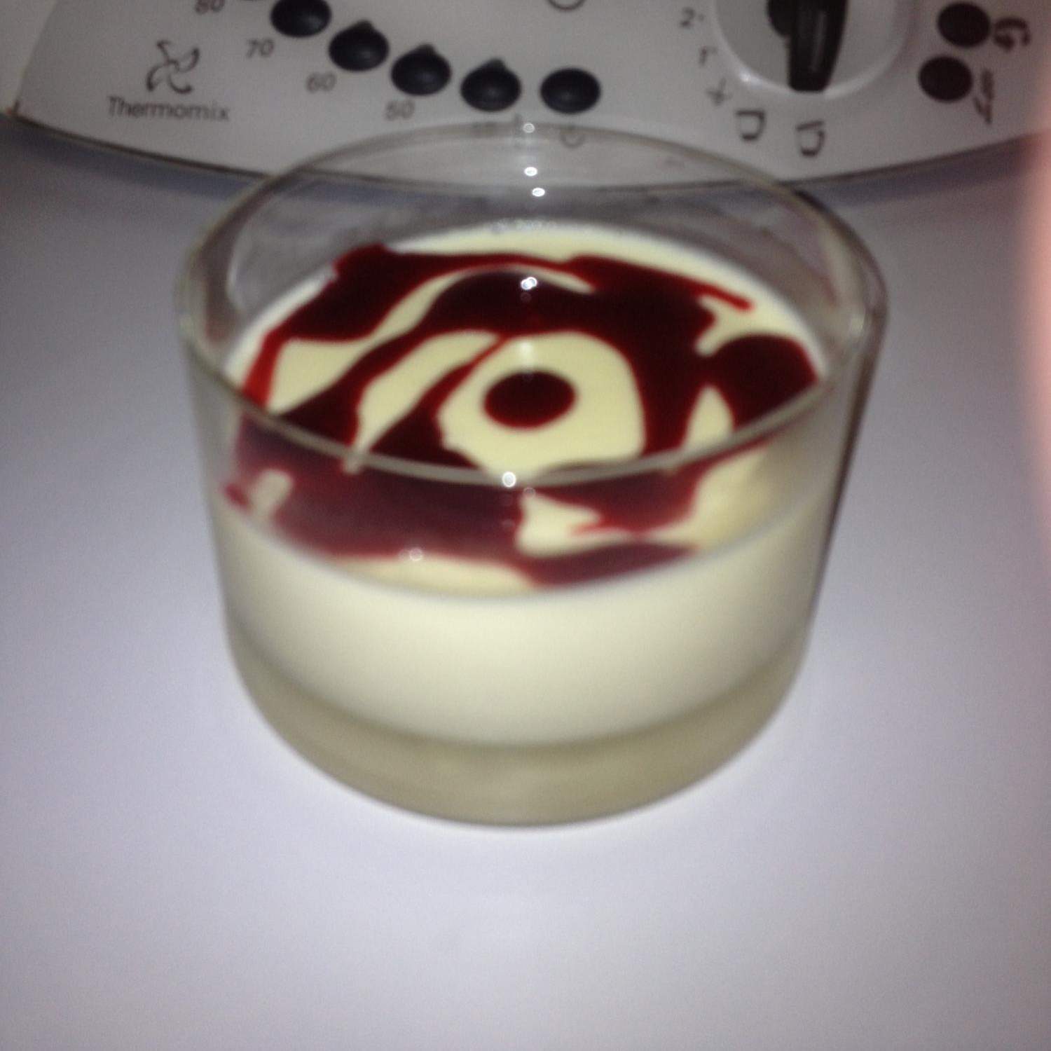 panna cotta et son coulis fruits rouge