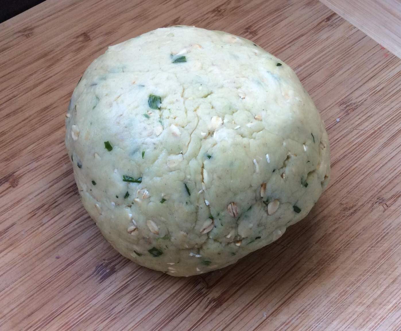 Pâte à tarte au flocon d'avoine et aux herbes