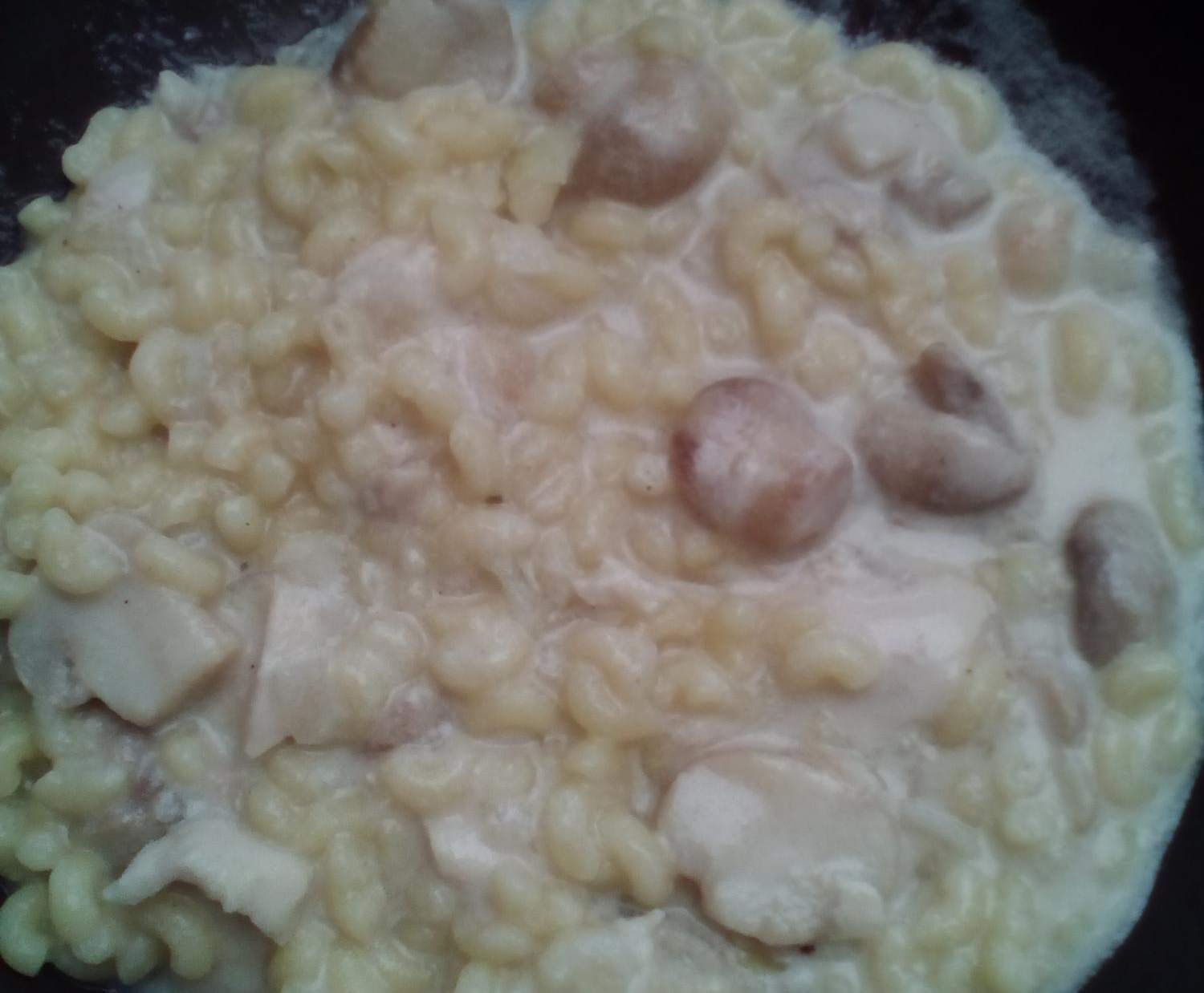 Pâtes au poulet et champignons