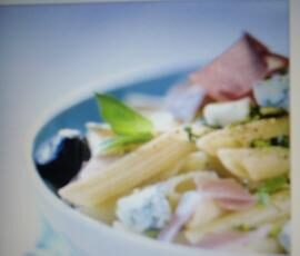 Penne au gonrgonzola et noix