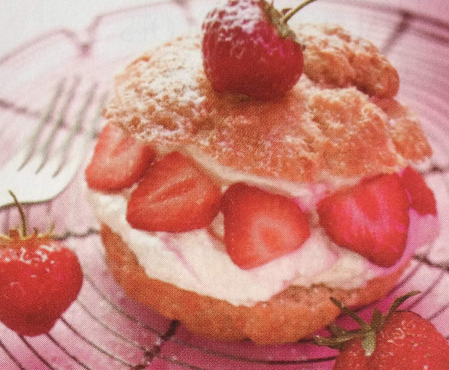 Petits choux farcis à la mousse de fraise