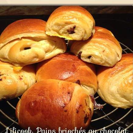 Petits pains briochés au chocolat