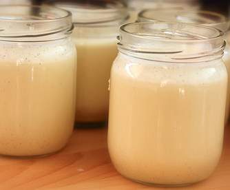 PETITS POTS DE SEMOULE A LA VANILLE