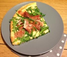 Pizza Blanche Roquette et Coppa
