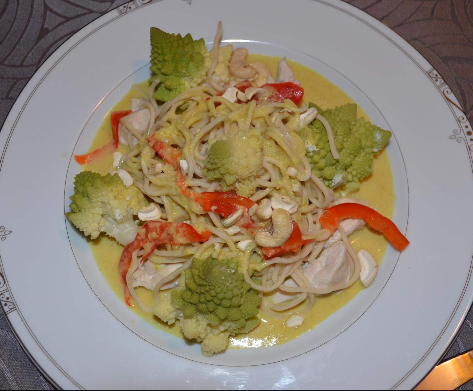 Poulet aux épices et lait de coco