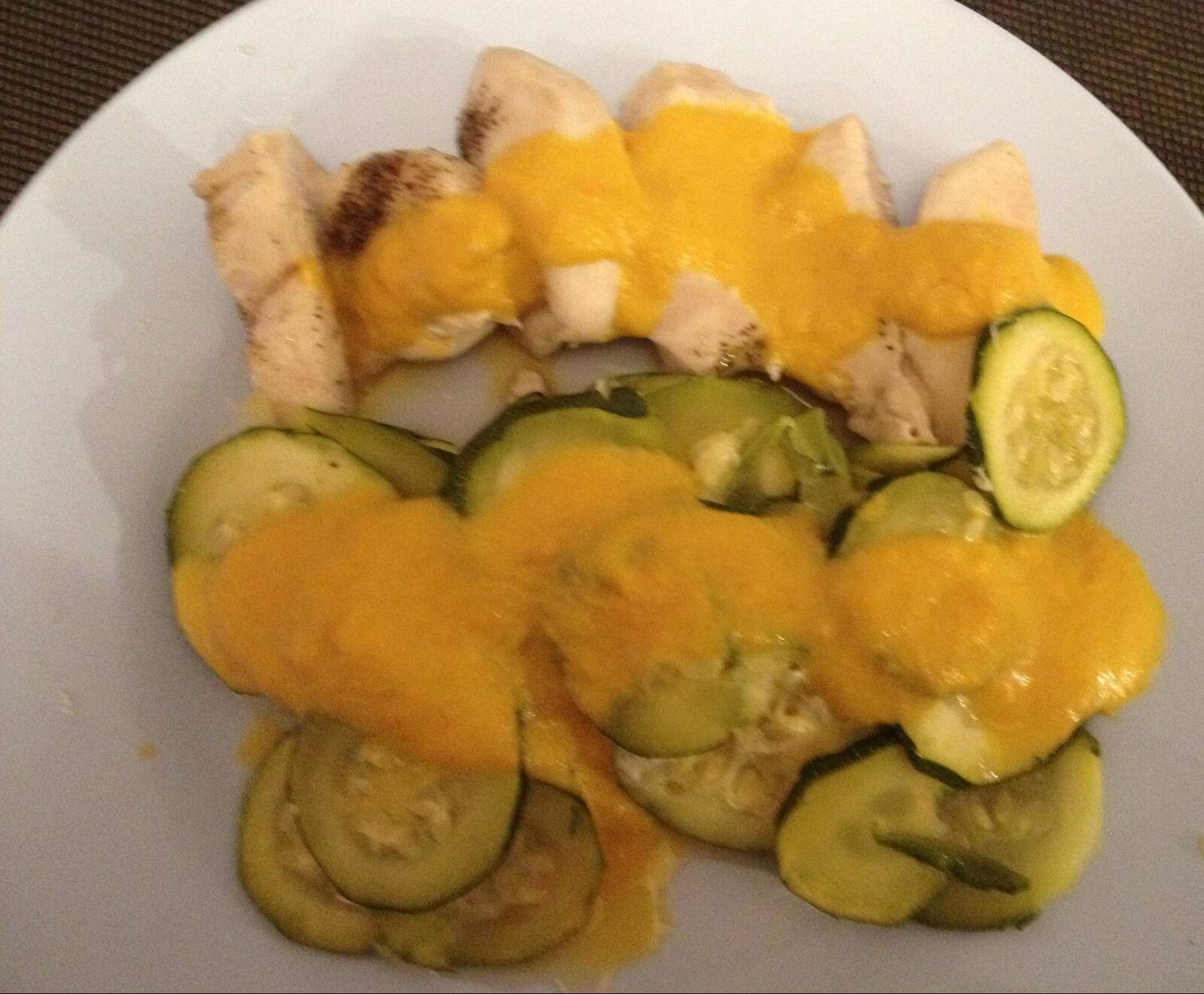 Poulet courgettes vapeur sauce carotte curry