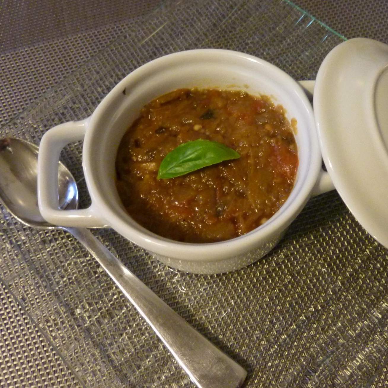 Purée d'aubergines et tomates au basilic