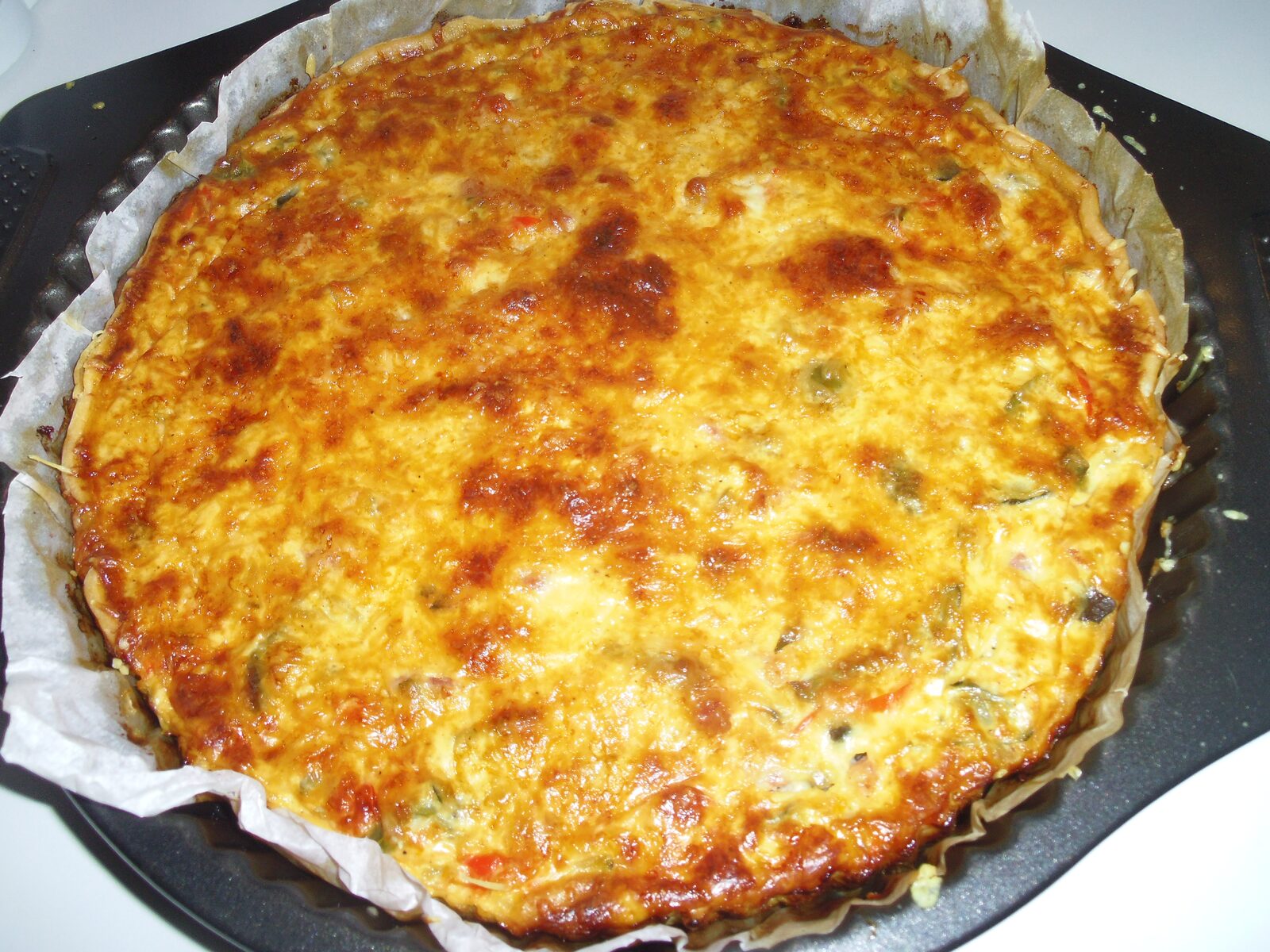 QUICHE AUX POIVRONS, COURGETTE, TOMATE, LARDONS