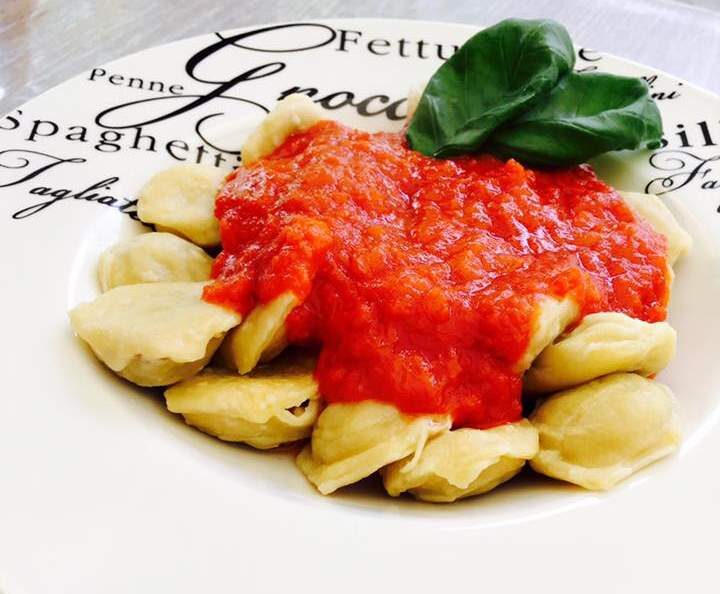 Raviolis de boeuf à la sauce tomate