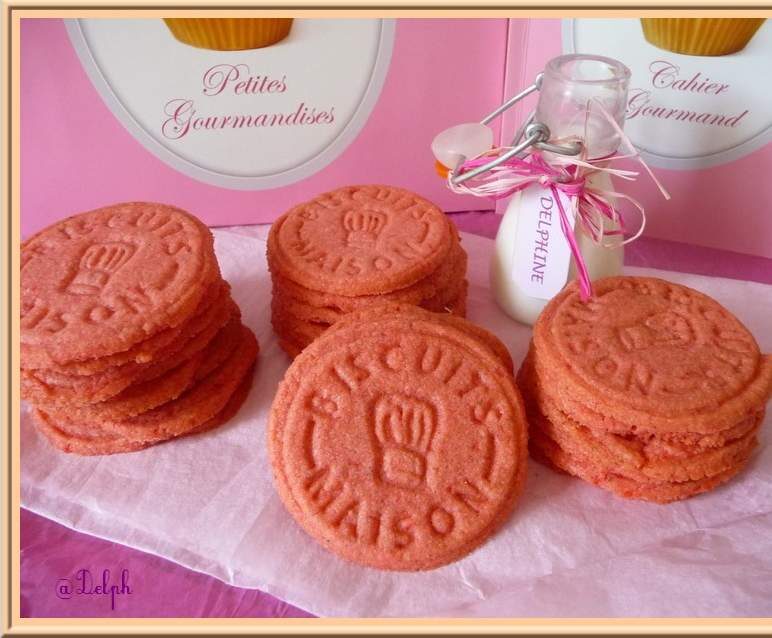 Sablés aux pralines roses.