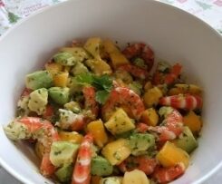 Salade de crevettes , mangue et avocats