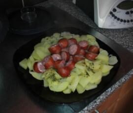 SAUCISSES MONTBELIARD ET GARNITURE