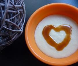 Semoule au lait (de croissance) et au caramel pour bébé