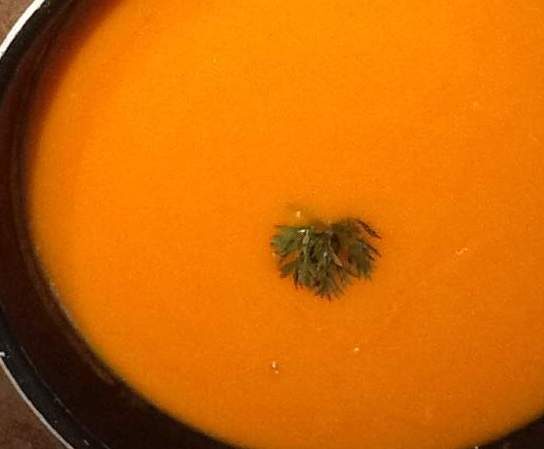 Soupe aux légumes d'automne : potimarron carotte orange