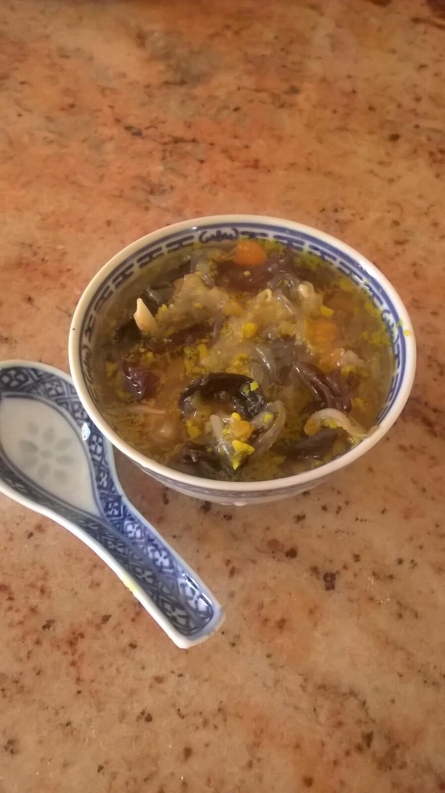 Soupe chinoise généreuse