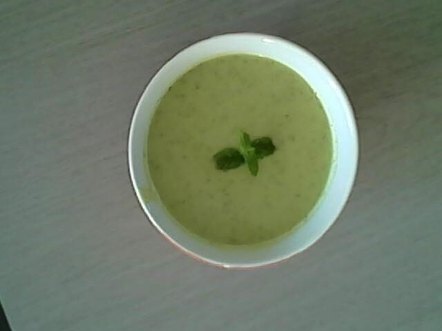 Soupe de courgettes à l'indienne