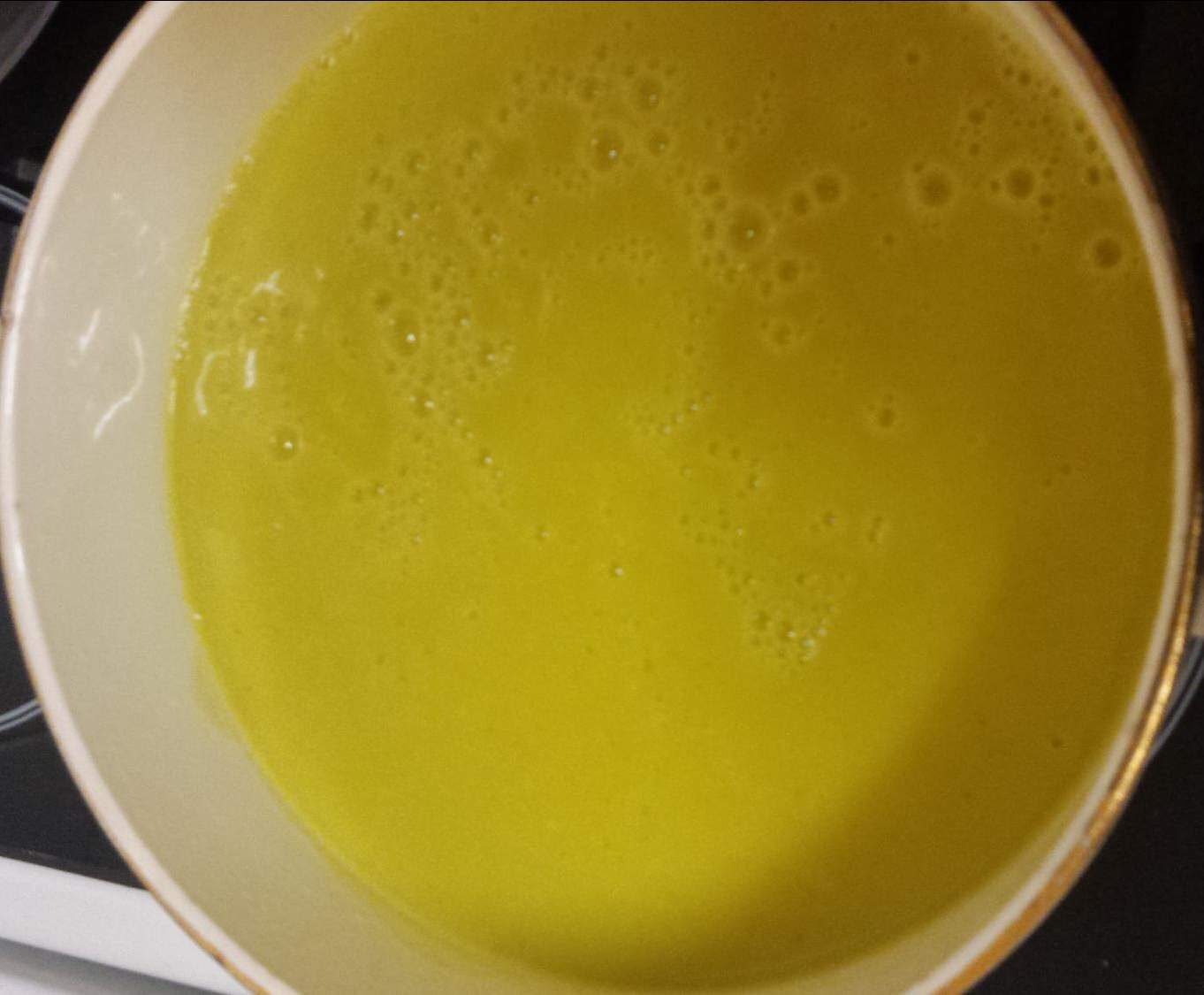 Soupe de courgettes au curry