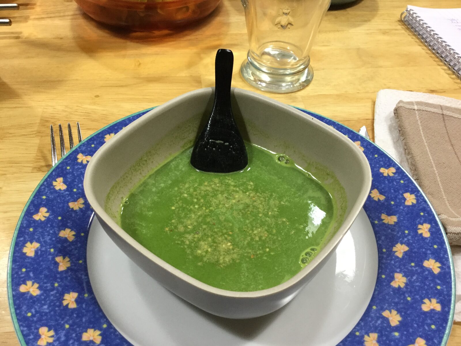 SOUPE DE FANES DE BETTERAVES
