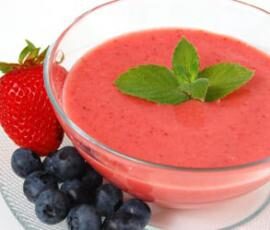 Soupe de fraises à la menthe