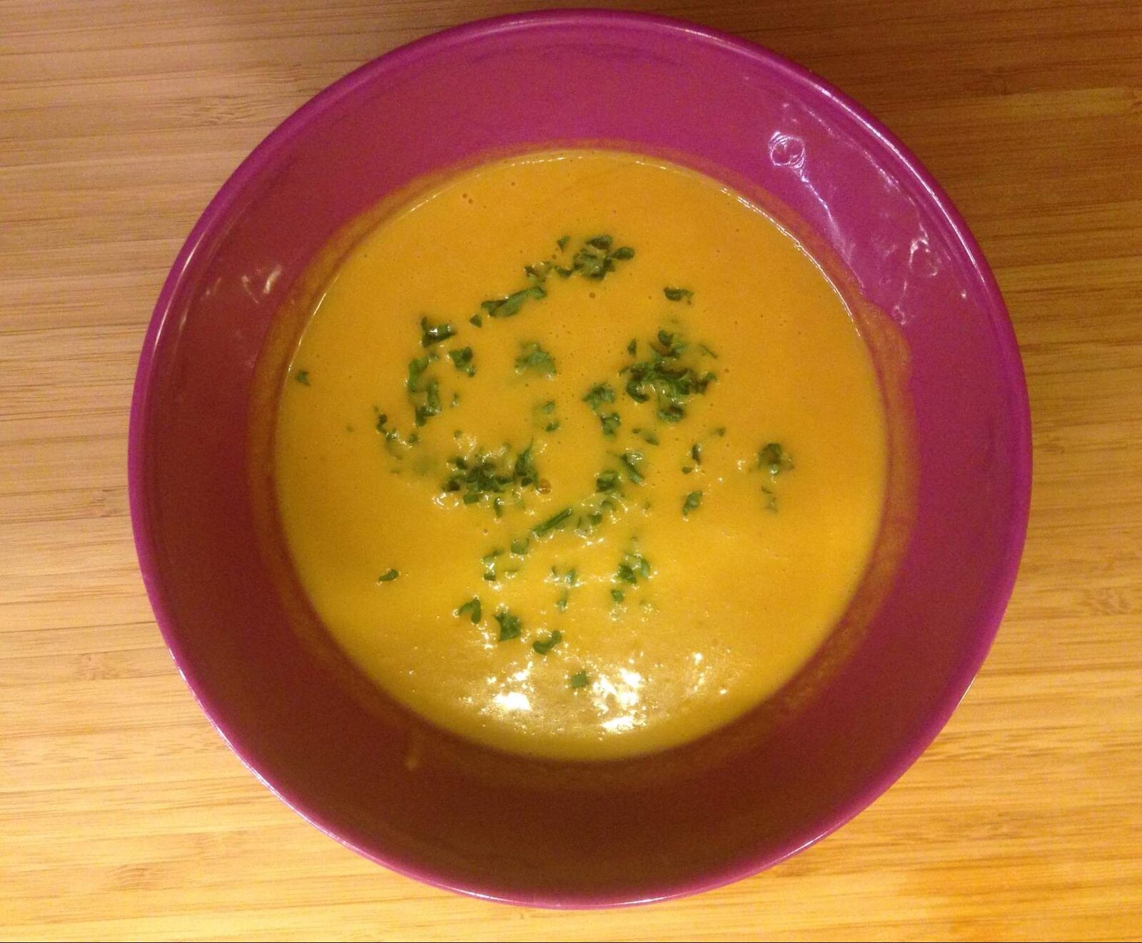 Soupe de potiron au curry et lait de coco