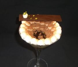 Spécial fêtes - Poire en 2 textures à la crème de mascarpone, du chef Akrame Benallal