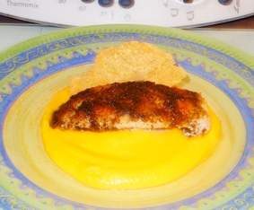 St Pierre en croûte de noix et noisettes, crémeux de butternut et tuile croquante